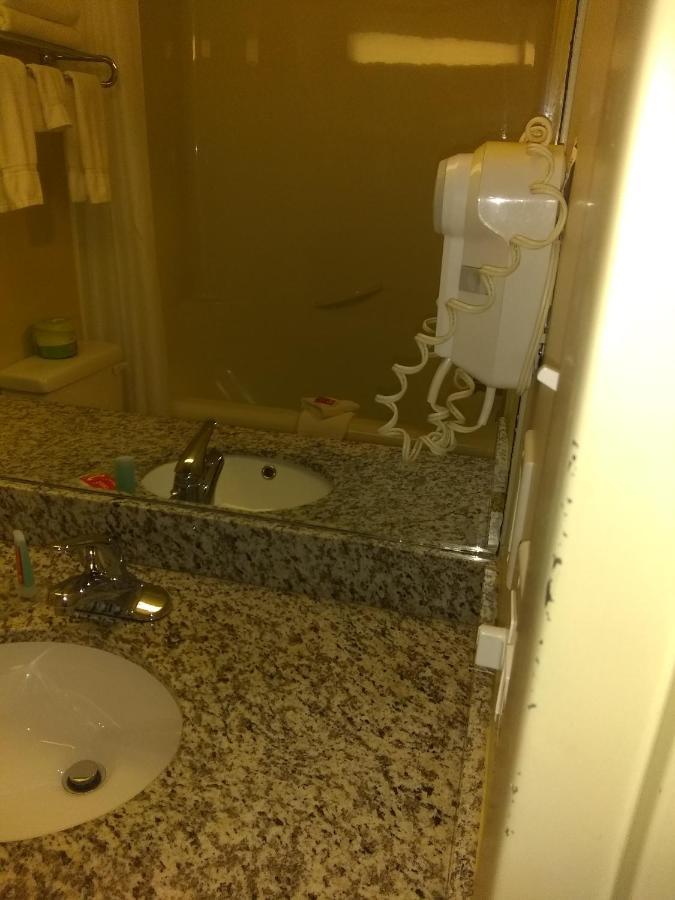Econo Lodge Okotoks Εξωτερικό φωτογραφία